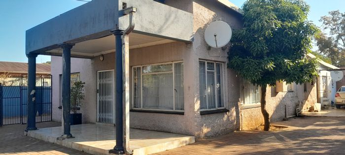 House for Sale in Pretoria North: 3 beds, large yard, convenient location.