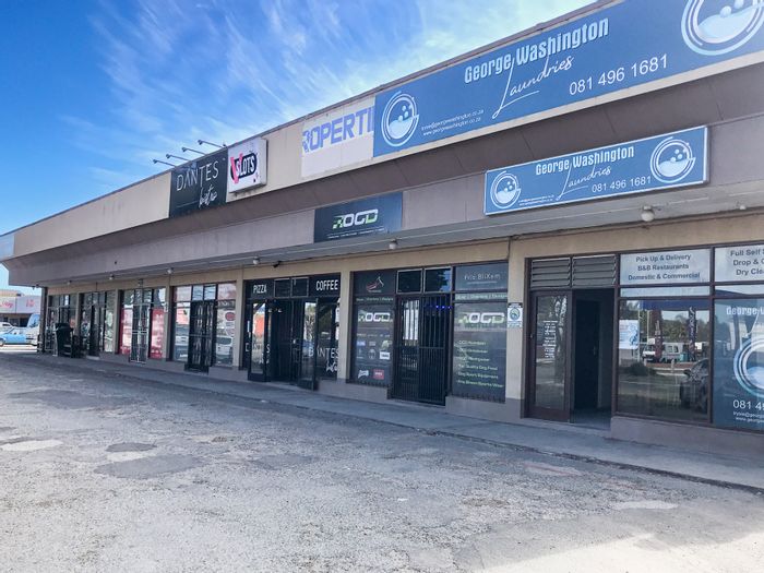 Retail Space To Rent in Dormehlsdrift: High foot traffic, prepaid electricity included.