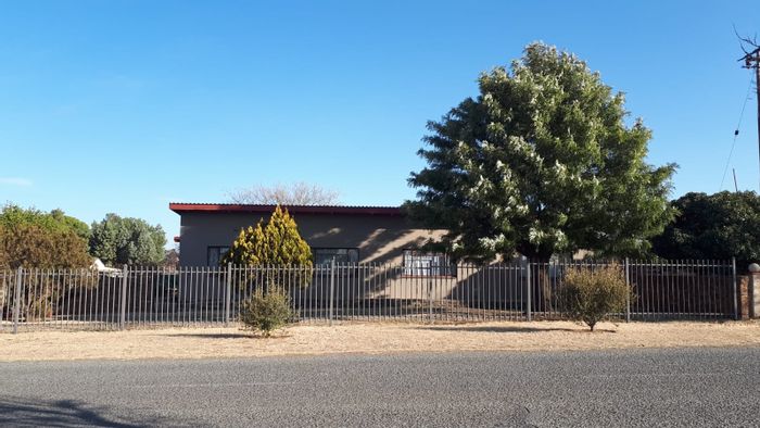 Property #ENT0203451, House for sale in Winburg