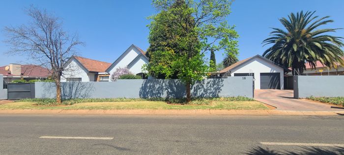 Property #ENT0204633, House for sale in Edendale