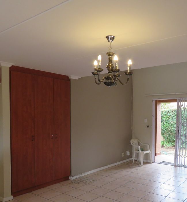 Property #ENT0206152, Townhouse for sale in Sunninghill