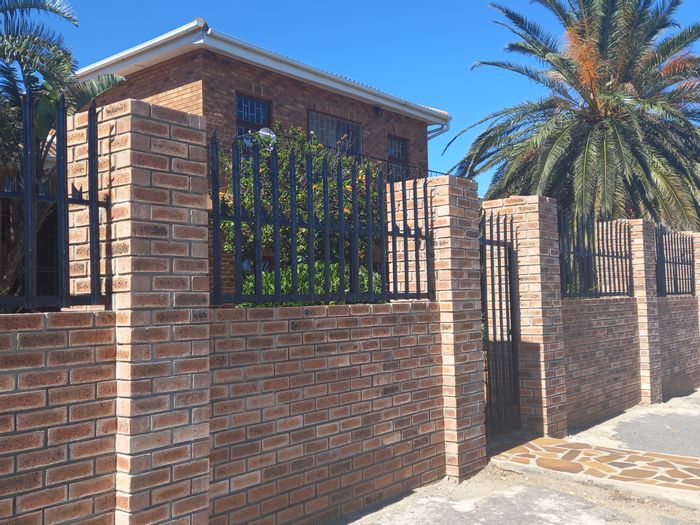 Property #ENT0208972, House for sale in Ladismith