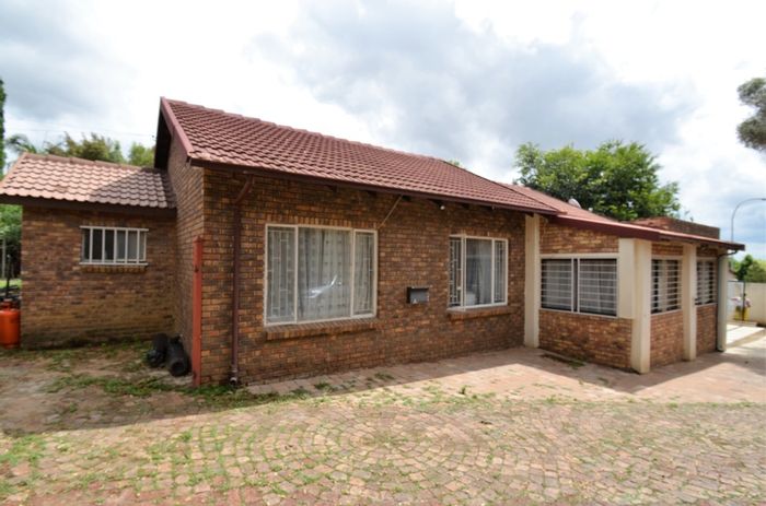Property #ENT0211086, House sold in Rooihuiskraal