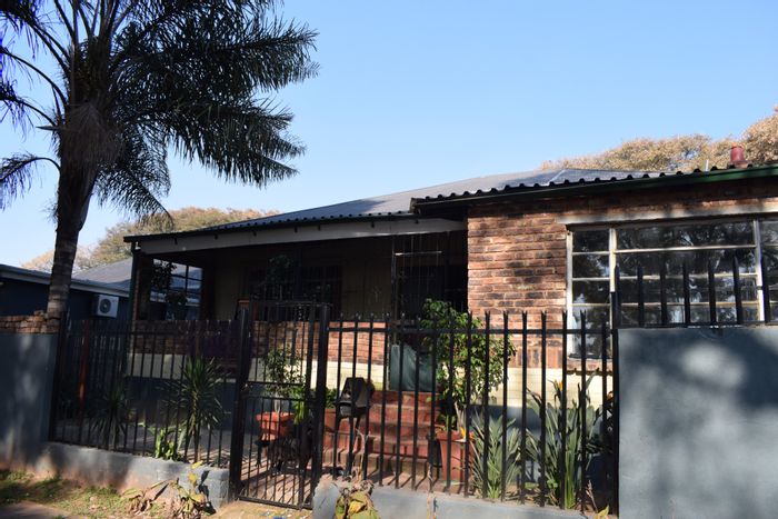 Property #ENT0211358, House sold in Bezuidenhout Valley