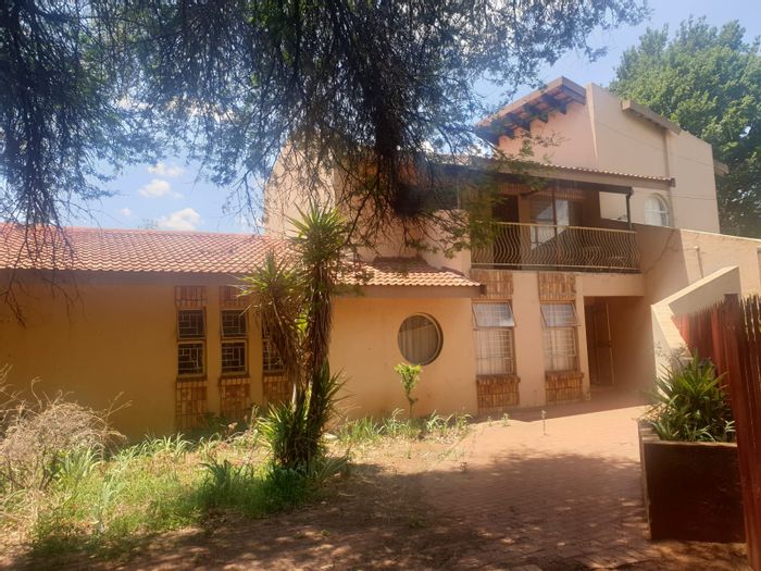 Property #ENT0211495, Small Holding for sale in Carletonville