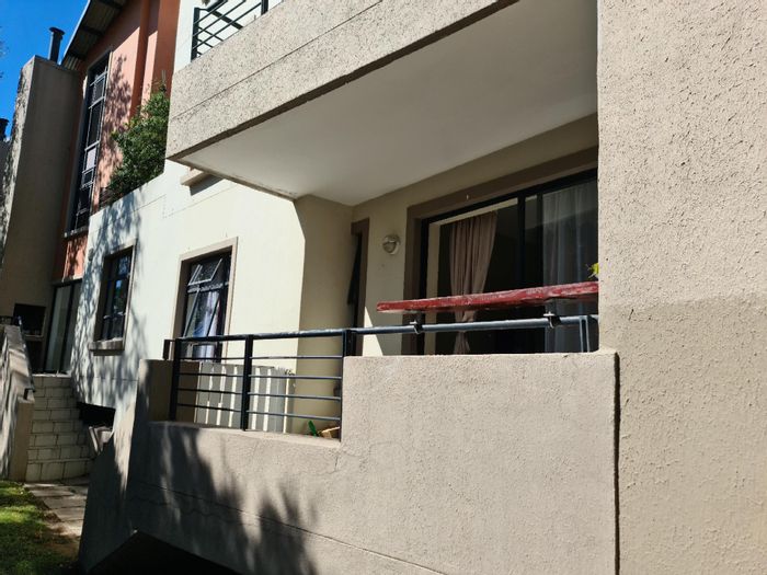 Property #ENT0217304, Apartment for sale in Somerset West Central