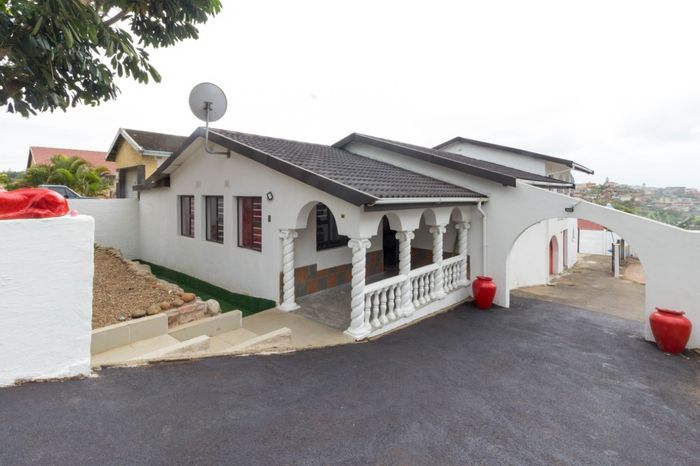 Property #ENT0218776, House for sale in Mobeni Heights
