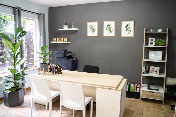 Property #ENT0219956, Townhouse for sale in Constantia Park