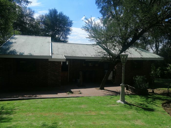 Property #ENT0221098, House for sale in Balkfontein