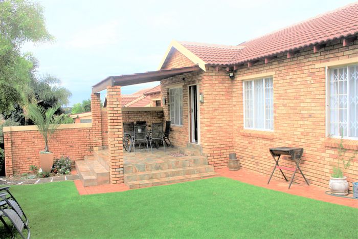 Property #ENT0221780, Townhouse for sale in North Riding