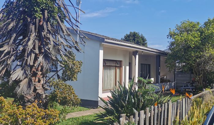 Property #ENT0221837, House for sale in Knysna Central