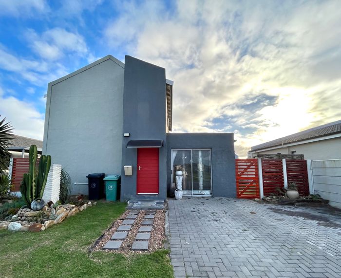 Property #ENT0224930, Townhouse for sale in Parsonsvlei