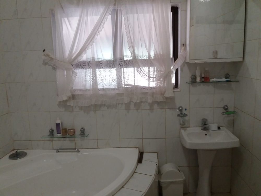 Bath 2.jpeg