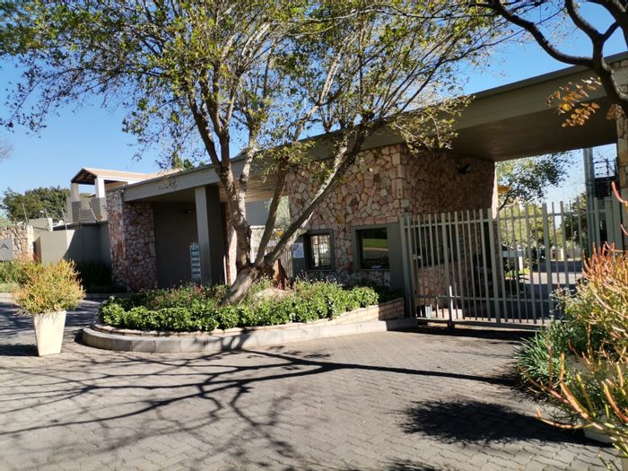 Property #ENT0225683, Apartment for sale in Bryanston