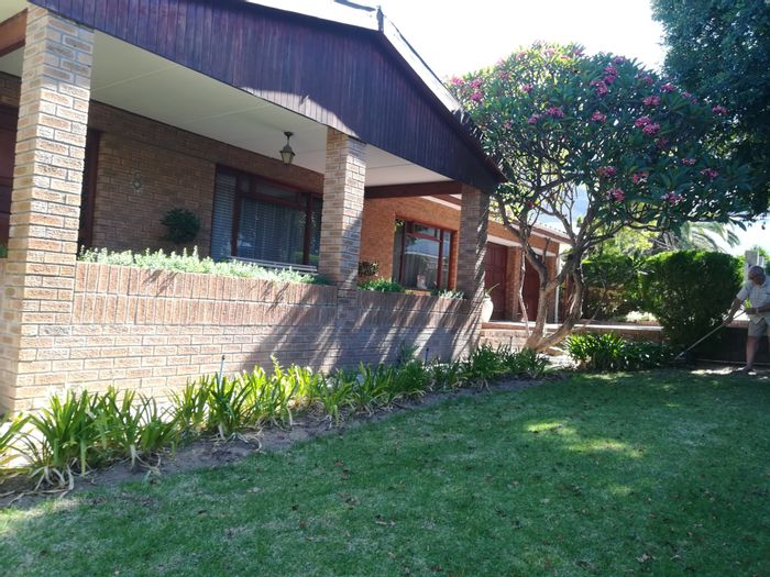Property #ENT0225792, House pending sale in Piketberg
