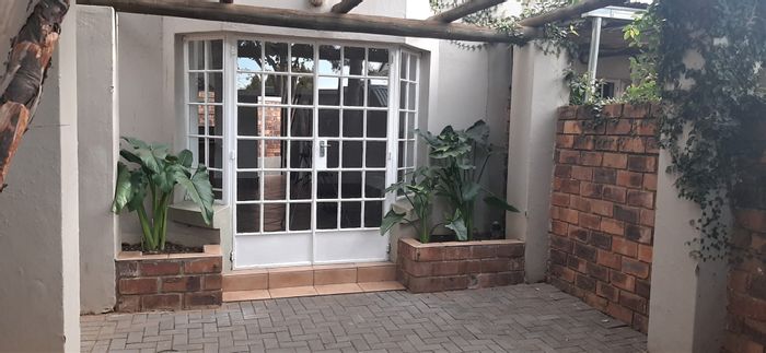 Property #ENT0226492, Townhouse sold in Wapadrand