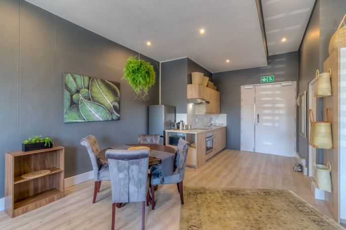 Property #ENT0227885, Apartment for sale in Paardevlei