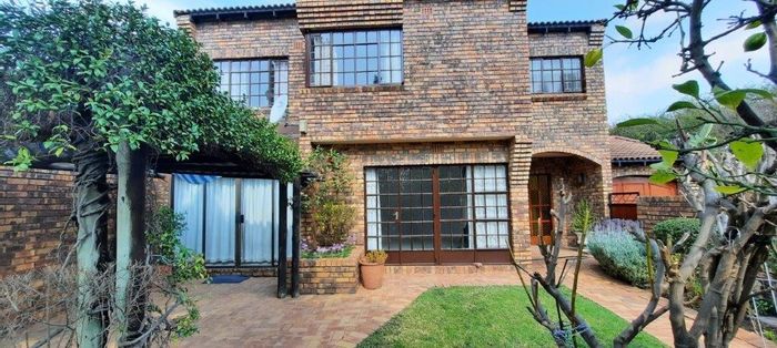 Property #ENT0230095, House for sale in Lonehill