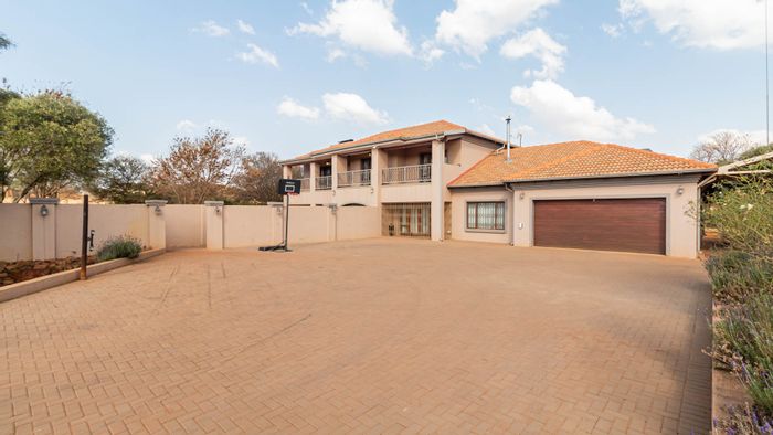 Property #ENT0230324, House for sale in Rietvlei View Country Estates