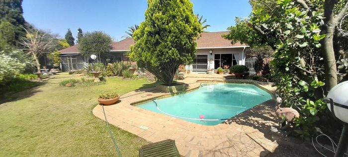 Property #ENT0232478, House for sale in Trichardt