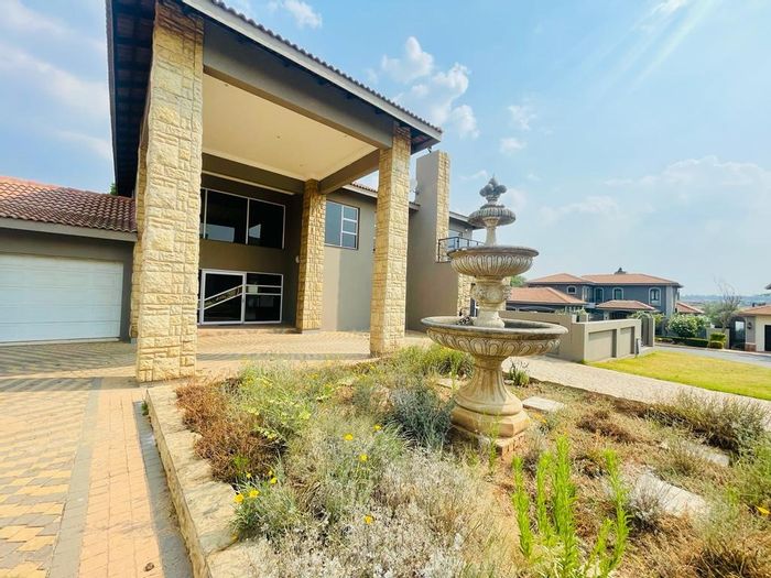 Property #ENT0235224, House for sale in Ebotse Golf Estate