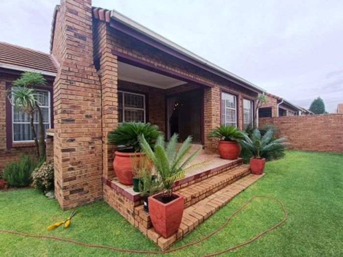 Property #ENT0236477, Townhouse for sale in Amberfield Crest