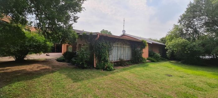 Property #ENT0237982, House for sale in Secunda