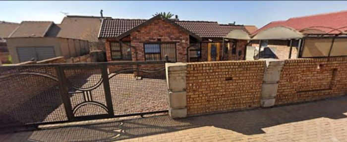 Property #ENT0239345, House for sale in Kwa Thema