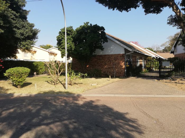 Property #ENT9002427, Townhouse for sale in Brits Central