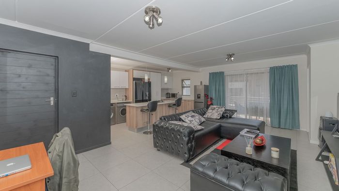Property #LH-148020, Apartment sold in Modderfontein