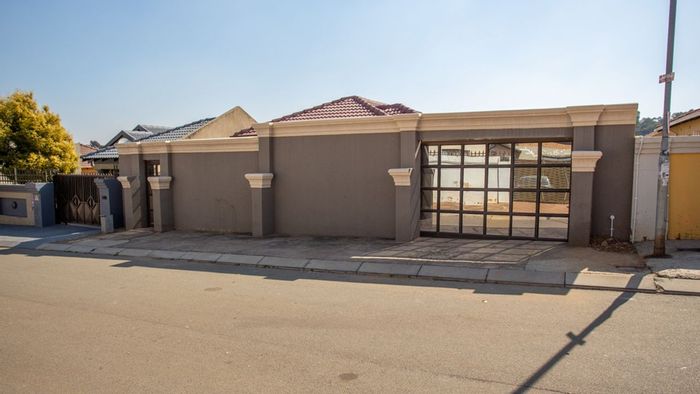 Property #LH-149140, House sold in Naturena