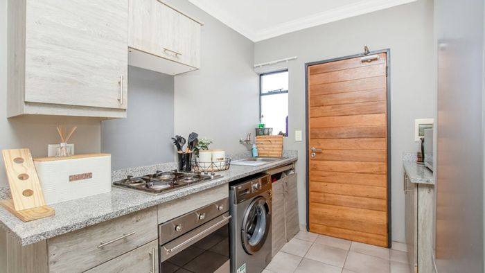 Property #LH-164342, Apartment for sale in Sagewood