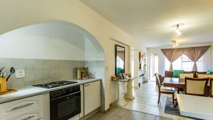 Property #LH-164734, Townhouse for sale in Roodekrans