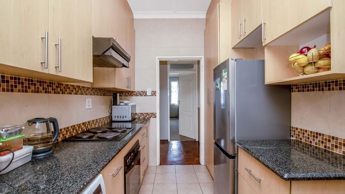 Property #LH-165326, Apartment for sale in Craighall Park