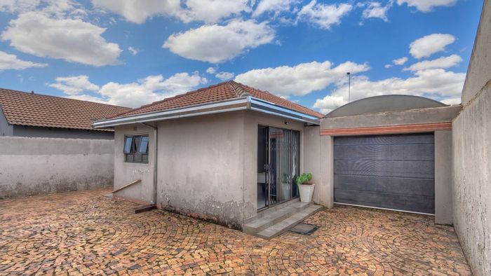 Property #LH-165407, House sold in Protea Glen Ext 12