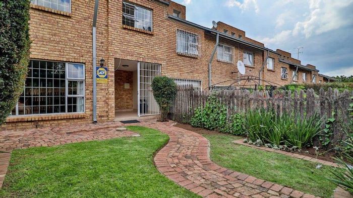 Property #LH-166268, Townhouse for sale in Edenvale Central