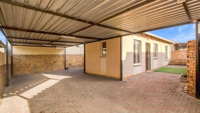 Property #LH-166394, House for sale in Zandspruit Ext 4