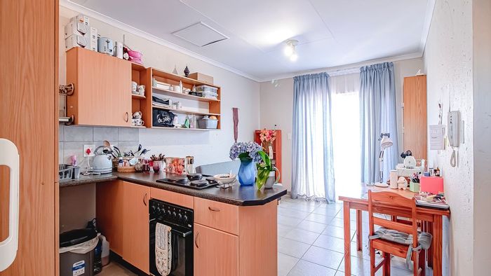 Property #LH-166576, Apartment sold in Highveld