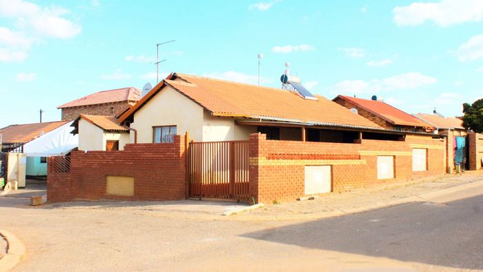 Property #LH-168017, House for sale in Rabie Ridge