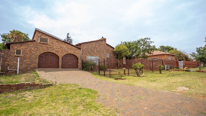 Property #LH-168961, House for sale in Naturena