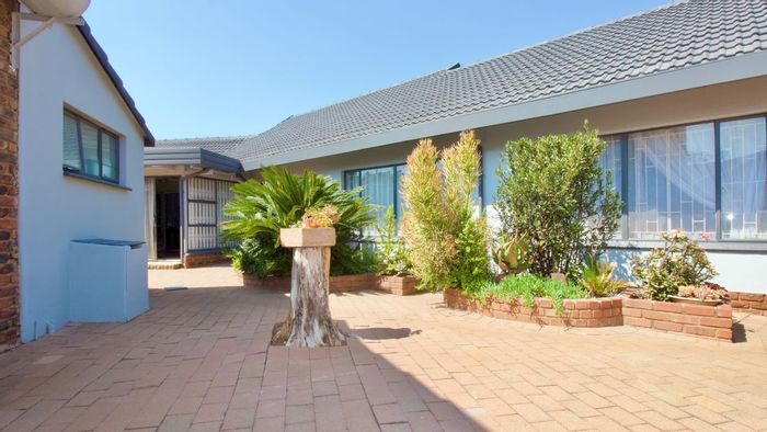 Property #LH-169173, House for sale in Doringkloof