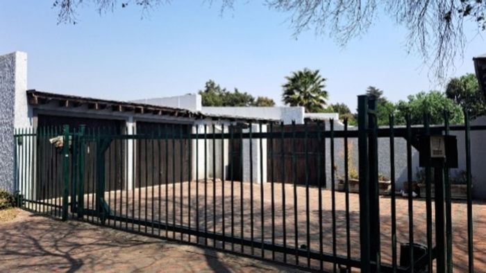 Property #LH-169453, House for sale in Edenvale Central