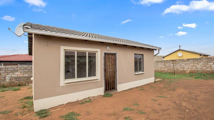 Property #LH-169497, House pending sale in Protea Glen