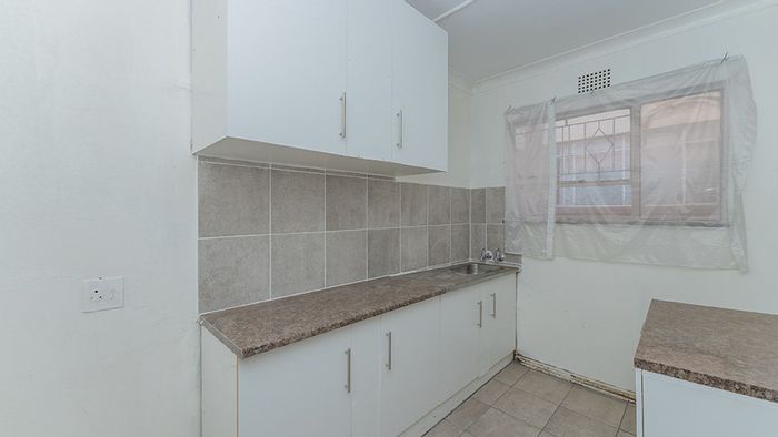 Spacious Apartment for Sale in Kempton Park Central - Must-See!