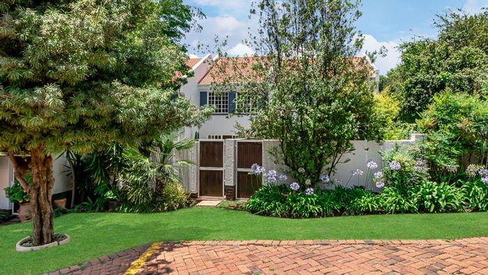 Spacious Townhouse For Sale in Bryanston - Must See!