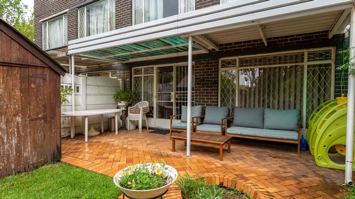 Property #LH-163069, Apartment sold in Kew