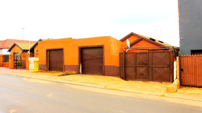 Property #LH-163063, House for sale in Tembisa
