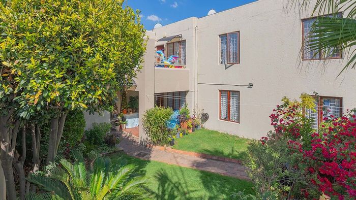 Property #LH-170243, Townhouse for sale in Kew
