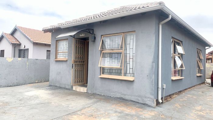 Property #LH-171054, House for sale in Soshanguve East