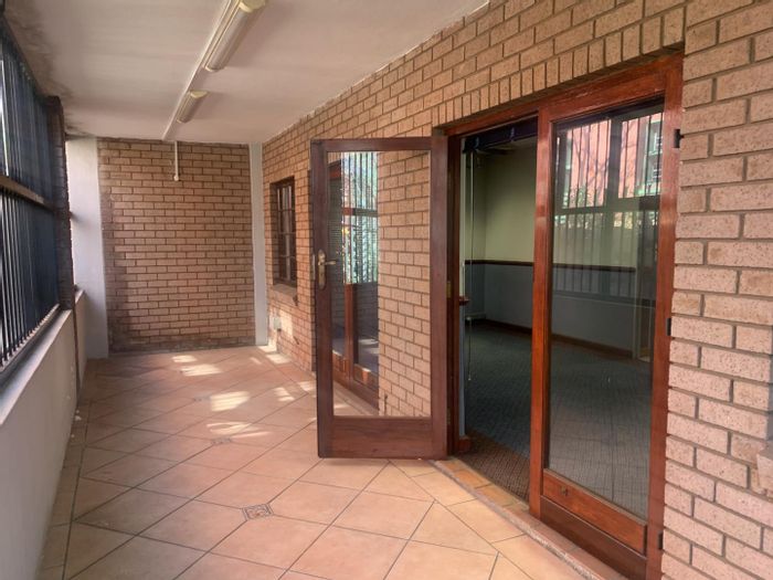 Property #P00005487, Office rental monthly in Highveld